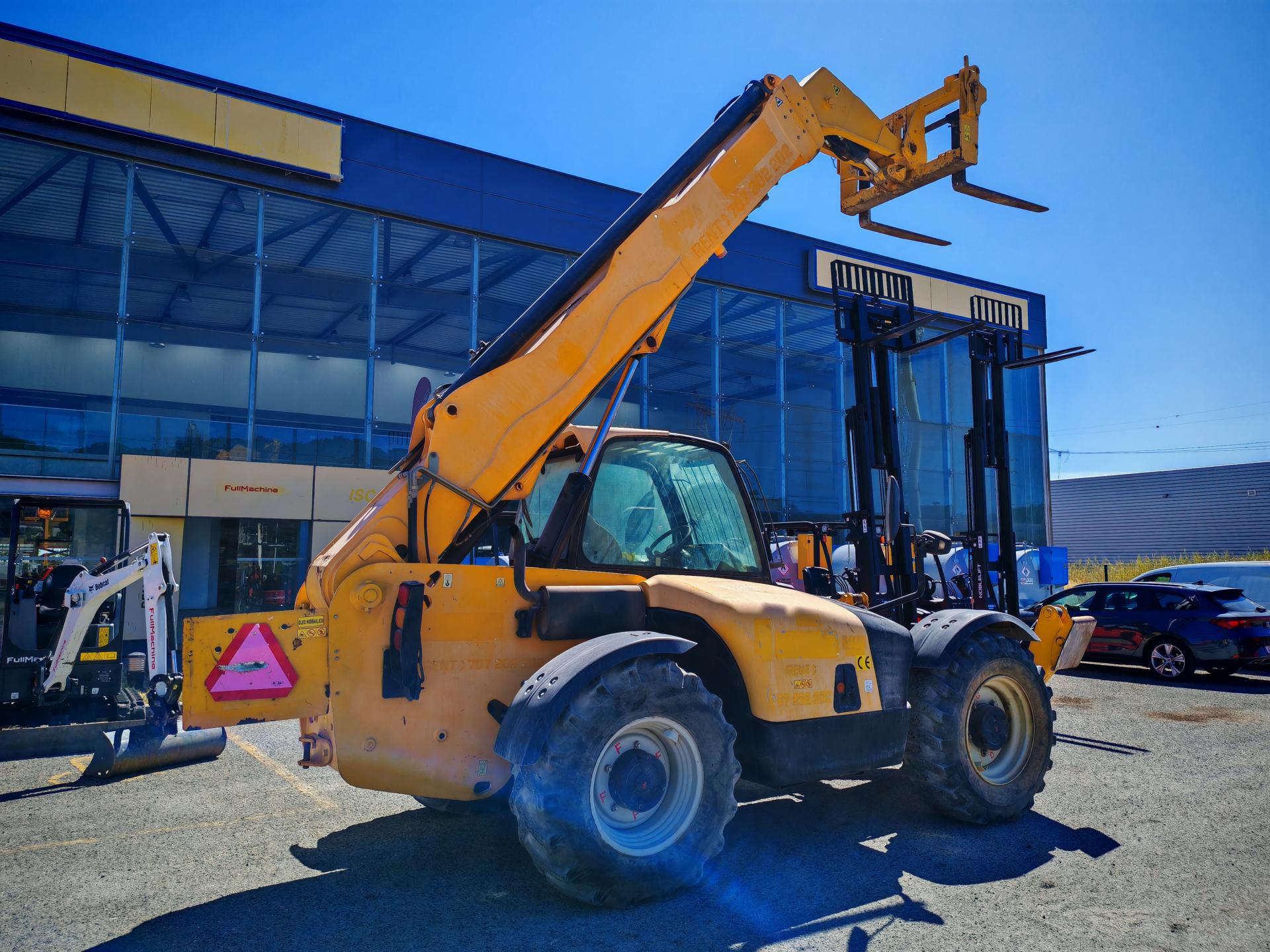 Empilhador Telescópico 4x4