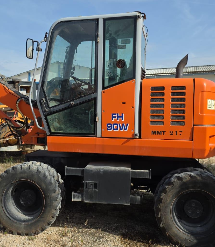 Escavadora de Rodas 10t