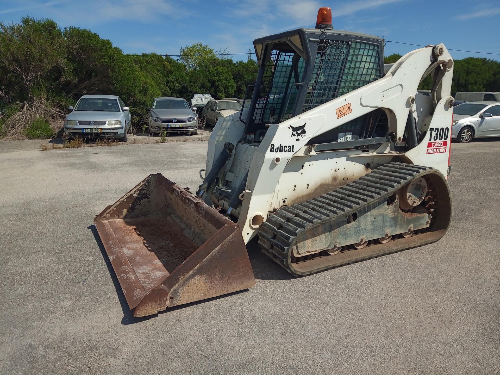 Mini PA Carregadora com Rastos