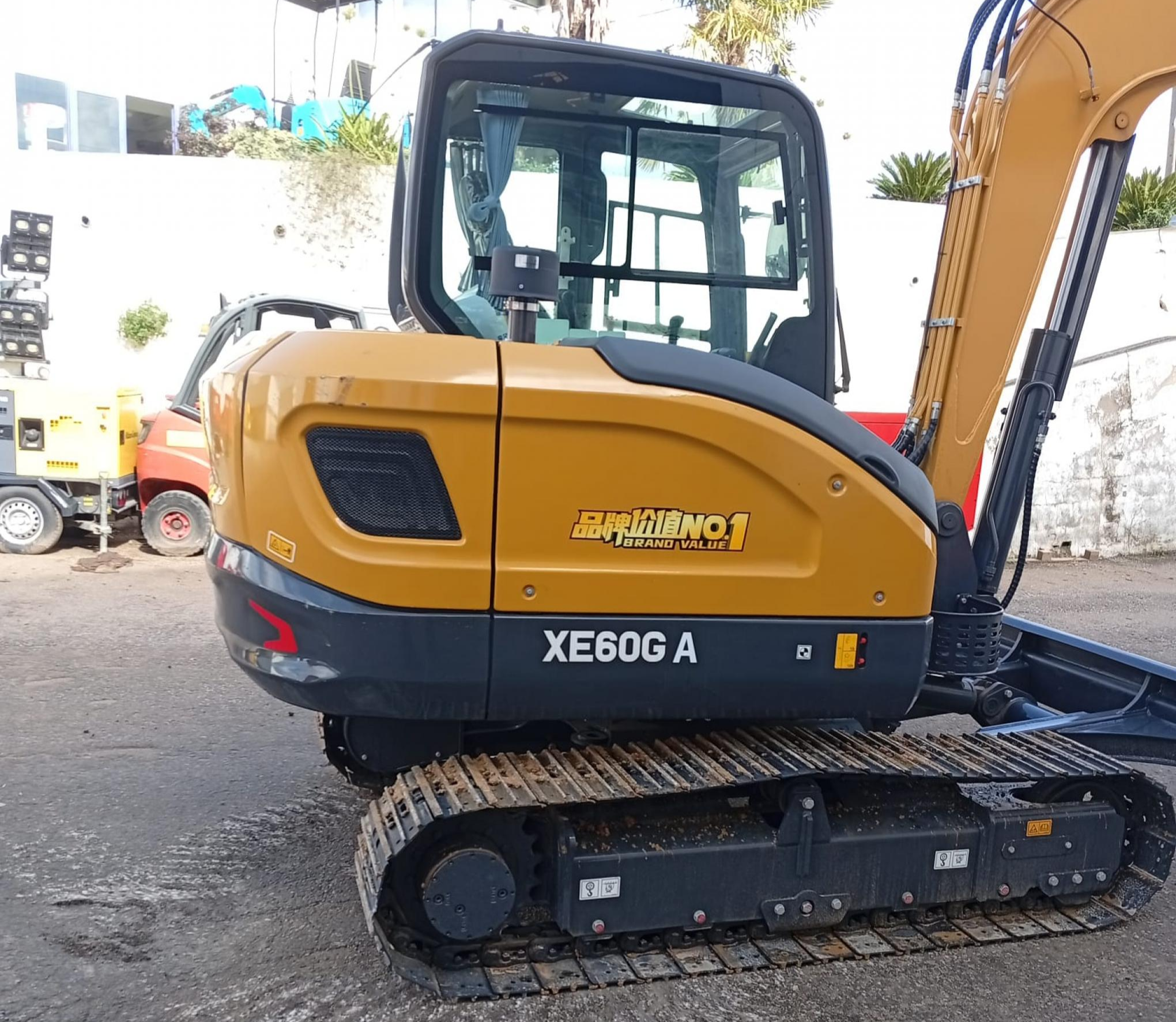 Escavadora 6t - NOVO